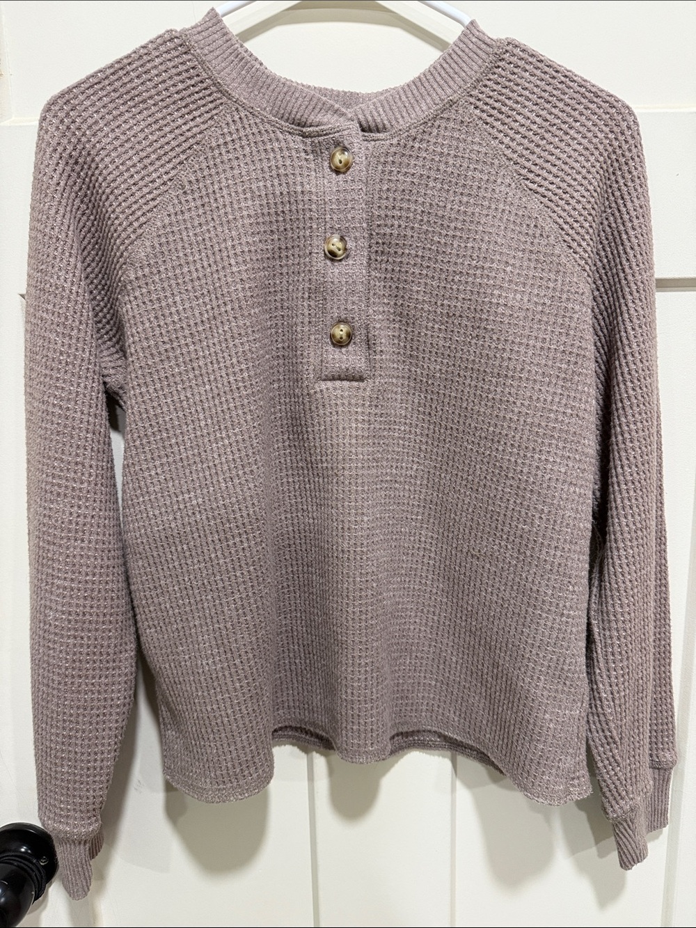 Old Navy Waffle Henley Pullover in Mauve